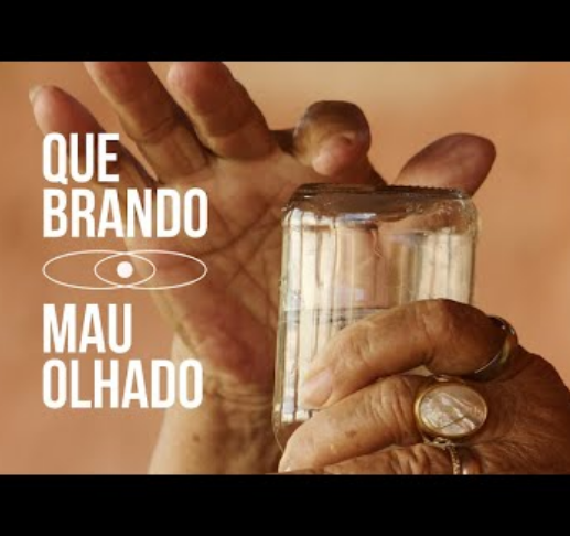 INTERPRETAÇÃO E AUDIODESCRIÇÃO NO DOCUMENTÁRIO “QUEBRANDO O MAU OLHADO” EM 2021
